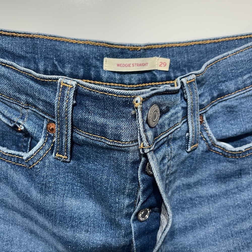 Levi's Men's Straight Blue Jeans with Distressed Detail - Picture 3 of 6